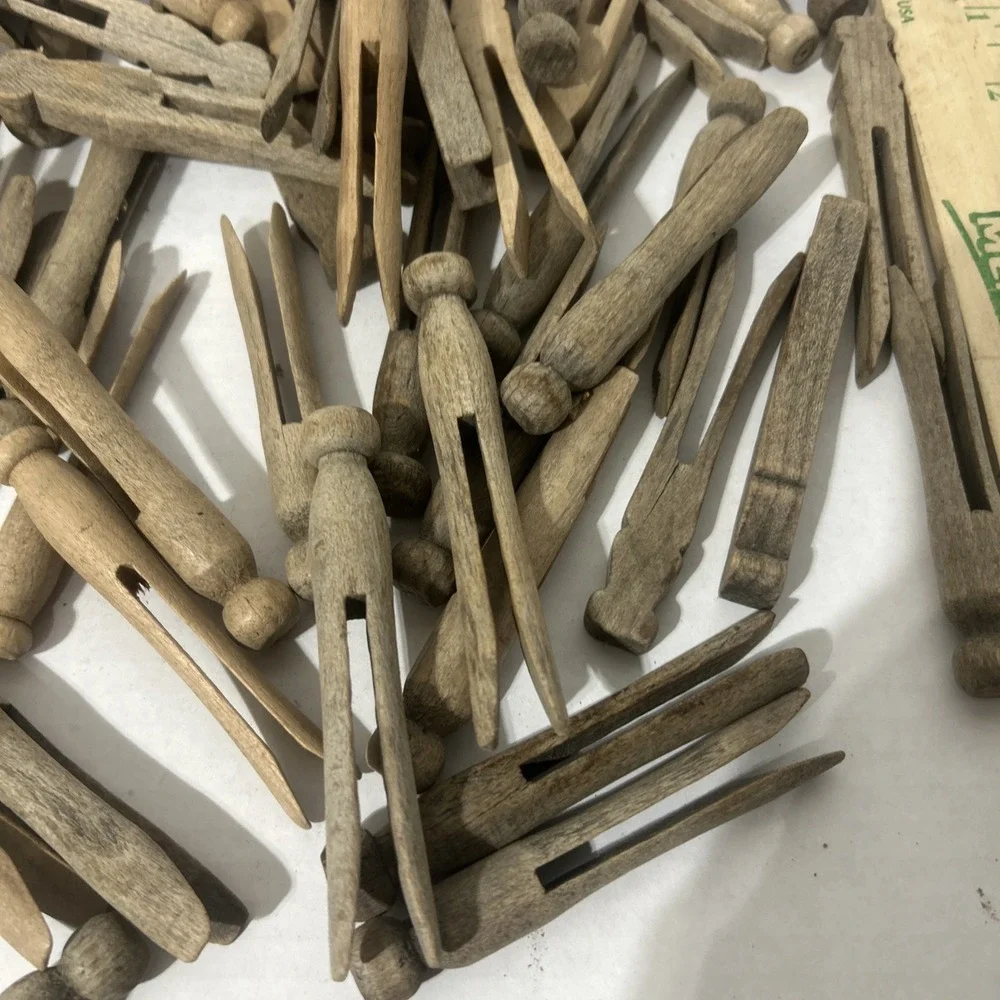 Vtg 100 Wooden Clothespins Round Head Peg Style Bulk Lot Rustic Farmhouse Decor